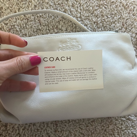 NWT Coach Leather Wristlet - Picture 5 of 9